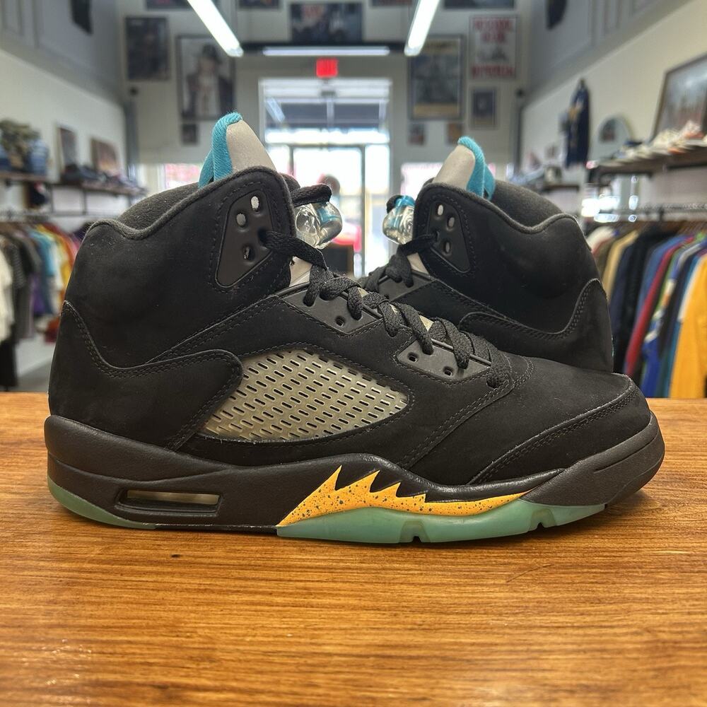 Size 10 - Jordan 5 Retro Mid Aqua Lightly Used